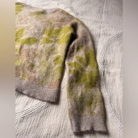 L Velvet by Graham & Spencer Tan and Green Baby Alpaca Soft Sweater - Picture 6 of 7